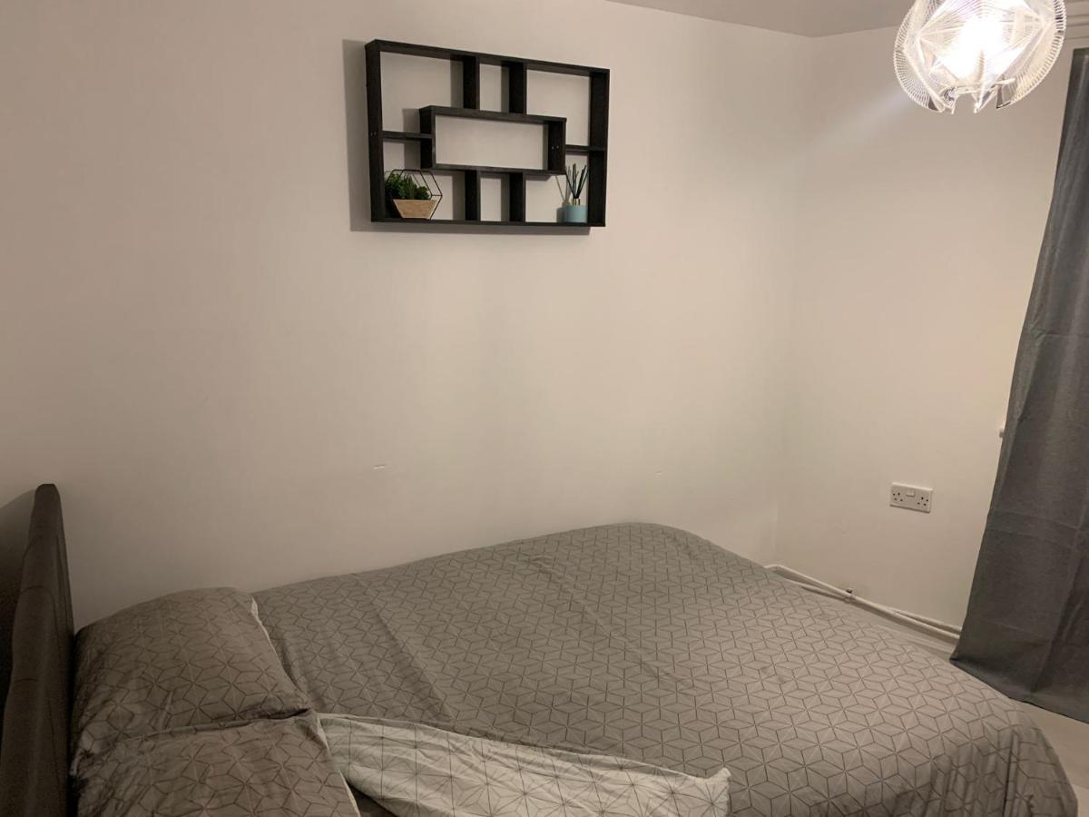 Room Near City Лондон Экстерьер фото