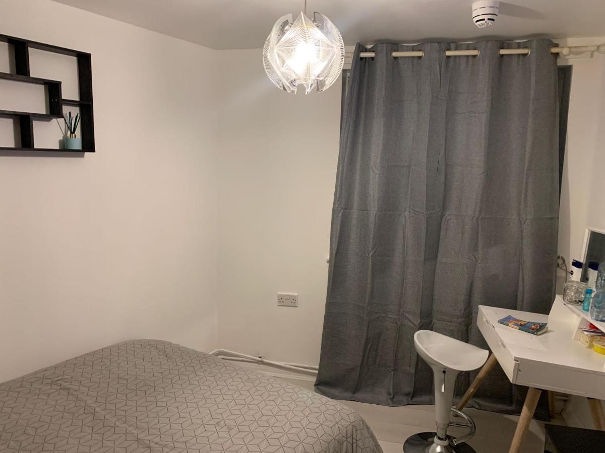 Room Near City Лондон Экстерьер фото