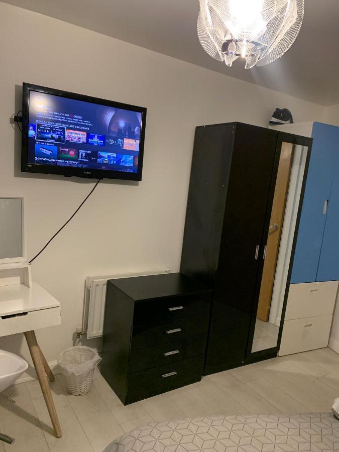Room Near City Лондон Экстерьер фото